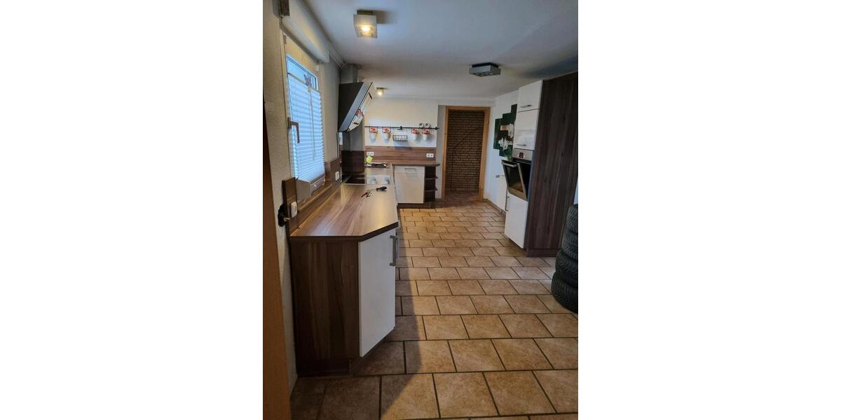 Einfamilienhaus Jever - 7 Zimmer, 190 m&sup2;, 1.400&euro; | Angebot:25898817