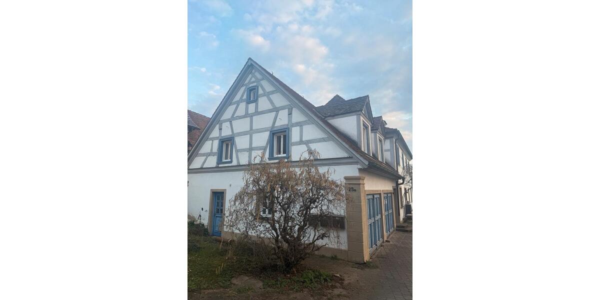 Etagenwohnung Altendorf - 2.5 Zimmer, 65 m&sup2;, 850&euro; | Angebot:26033522