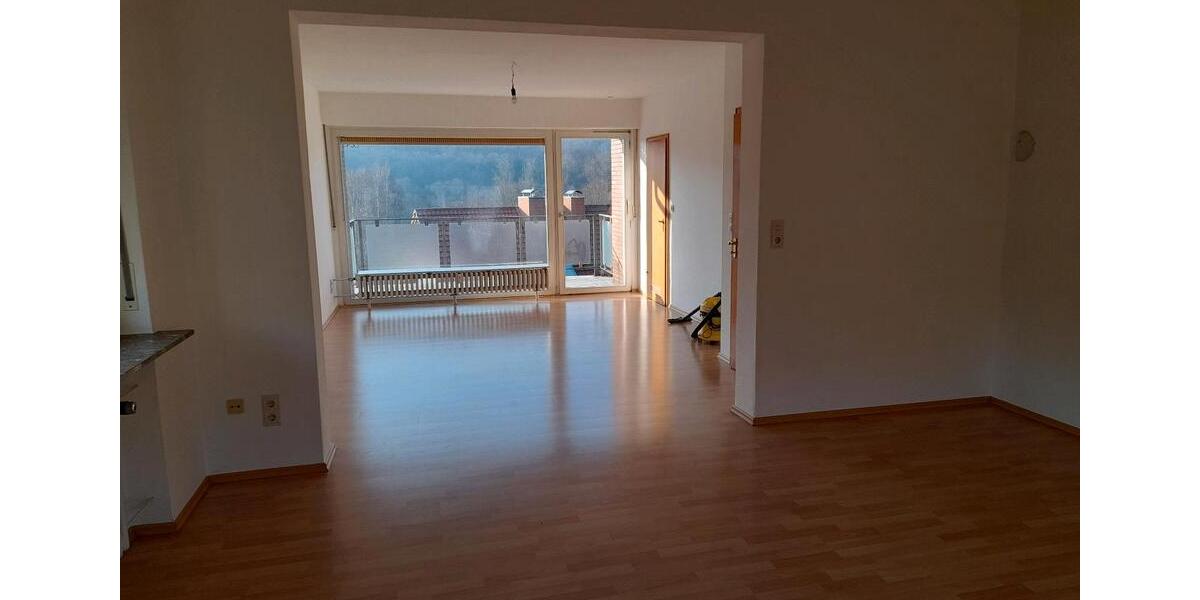 Etagenwohnung Waldkappel - 3 Zimmer, 115 m&sup2;, 500&euro; | Angebot:24831113