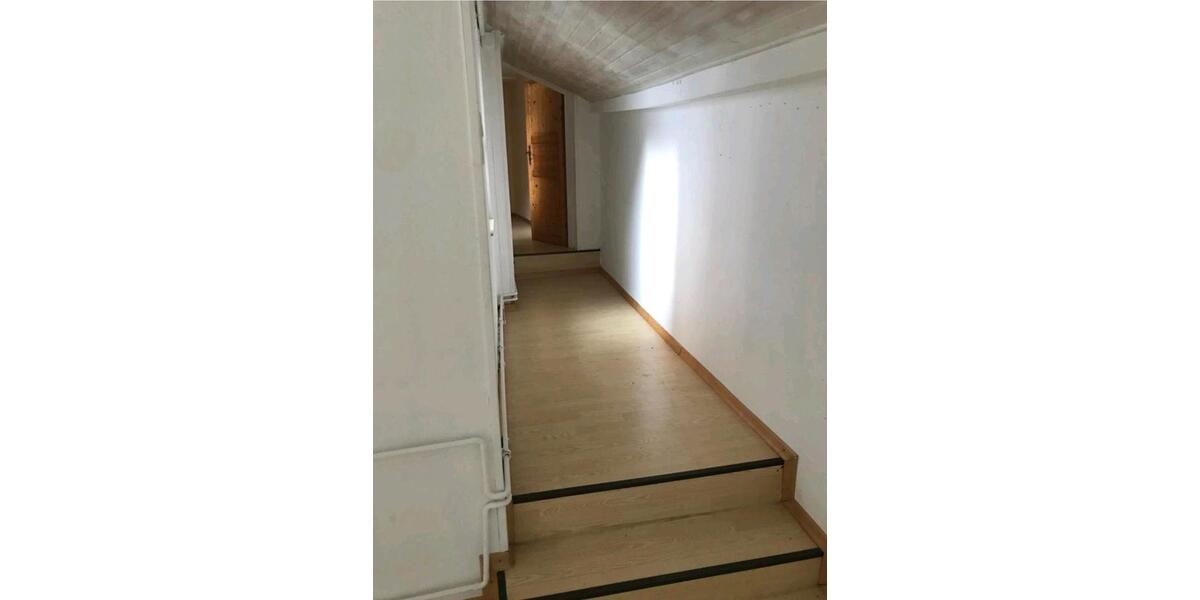 Etagenwohnung Spangenberg - 3 Zimmer, 95 m&sup2;, 750&euro; | Angebot:26503038