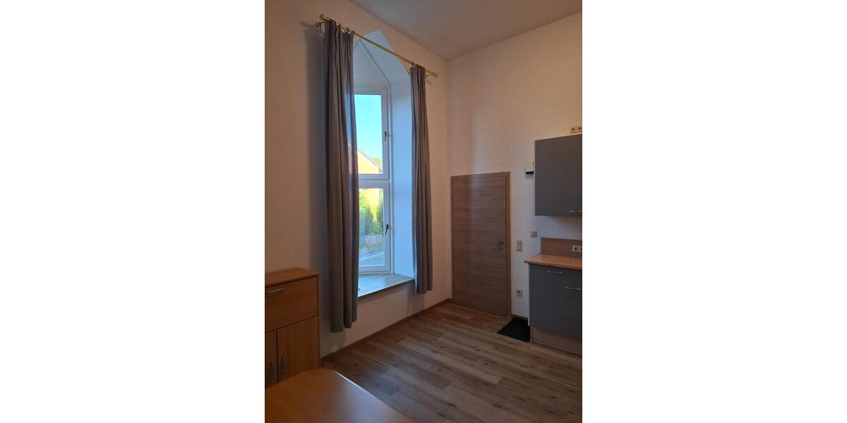 Etagenwohnung Störnstein - 1 Zimmer, 28 m&sup2;, 300&euro; | Angebot:25782812