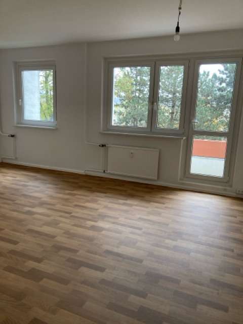 Wohnung zum Mieten in Erfurt 284 € 39.85 m²