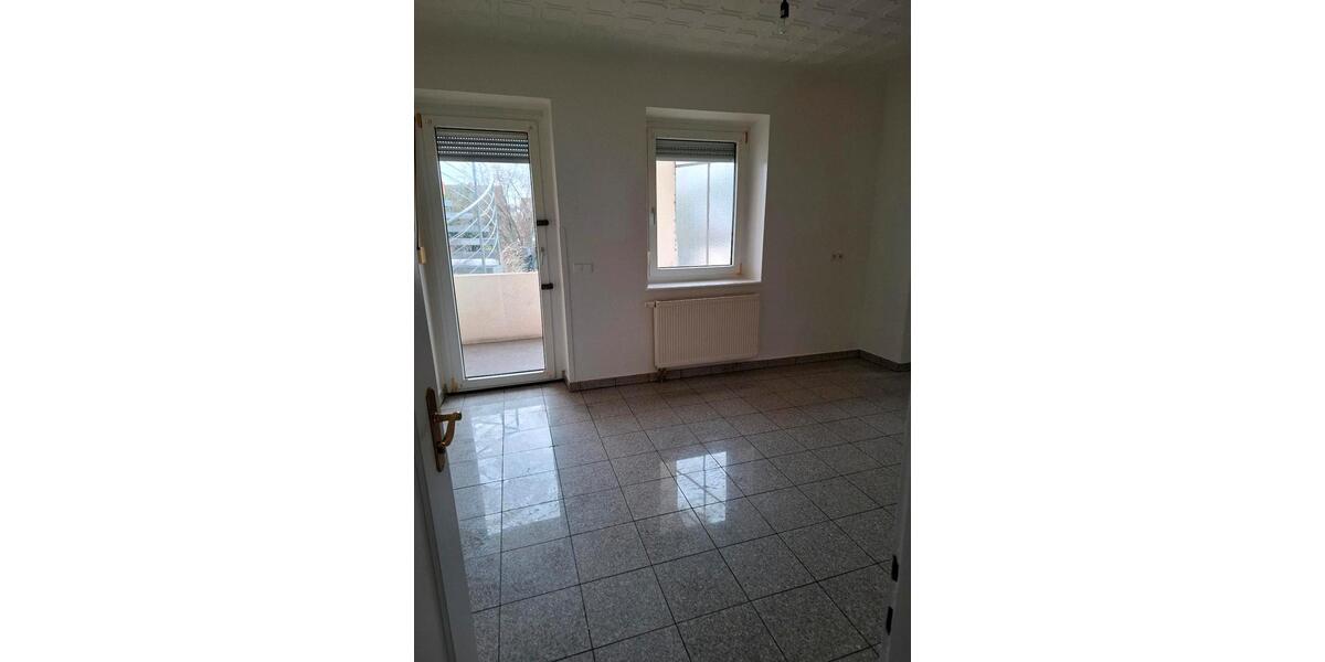 3 Zi, Kü,Bad,Balkon,Gäste WC,EG mit Stufen Dillingen Pachten 2 zimmer