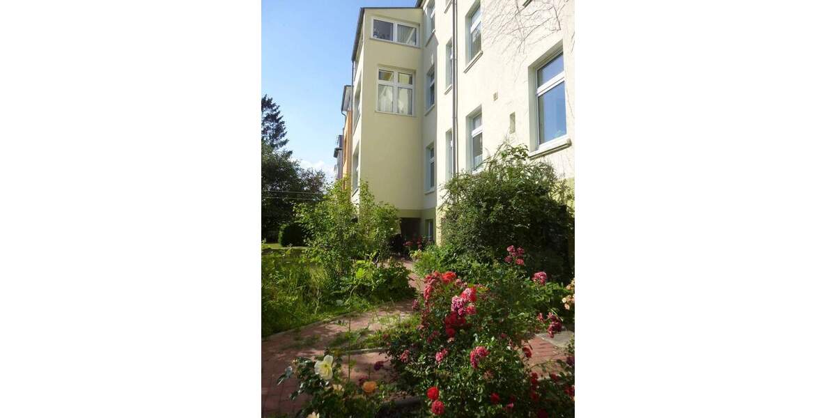 Etagenwohnung Schwerin Weststadt - 3 Zimmer, 107 m&sup2;, 1.000&euro; | Angebot:25037952