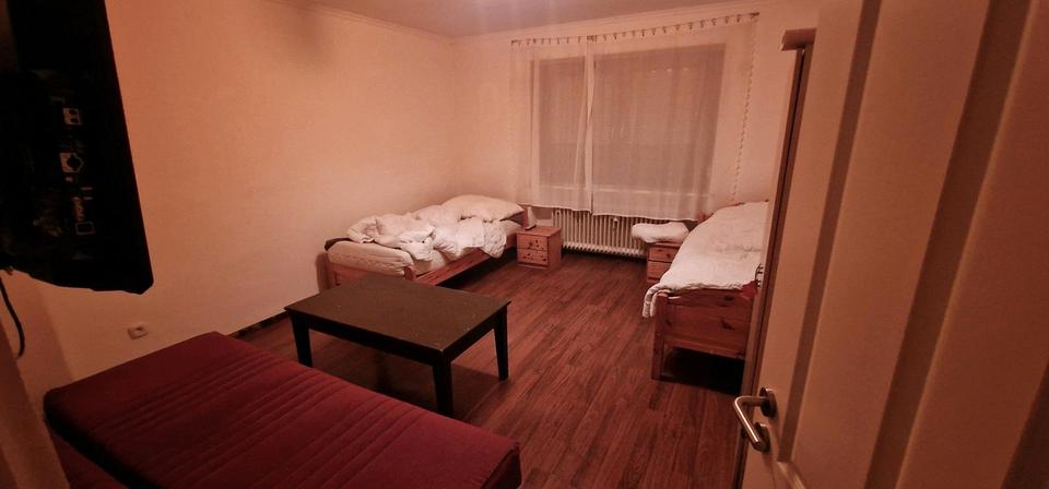 Etagenwohnung Altdorf - 3 Zimmer, 90 m&sup2;, 2.200&euro; | Angebot:24851025