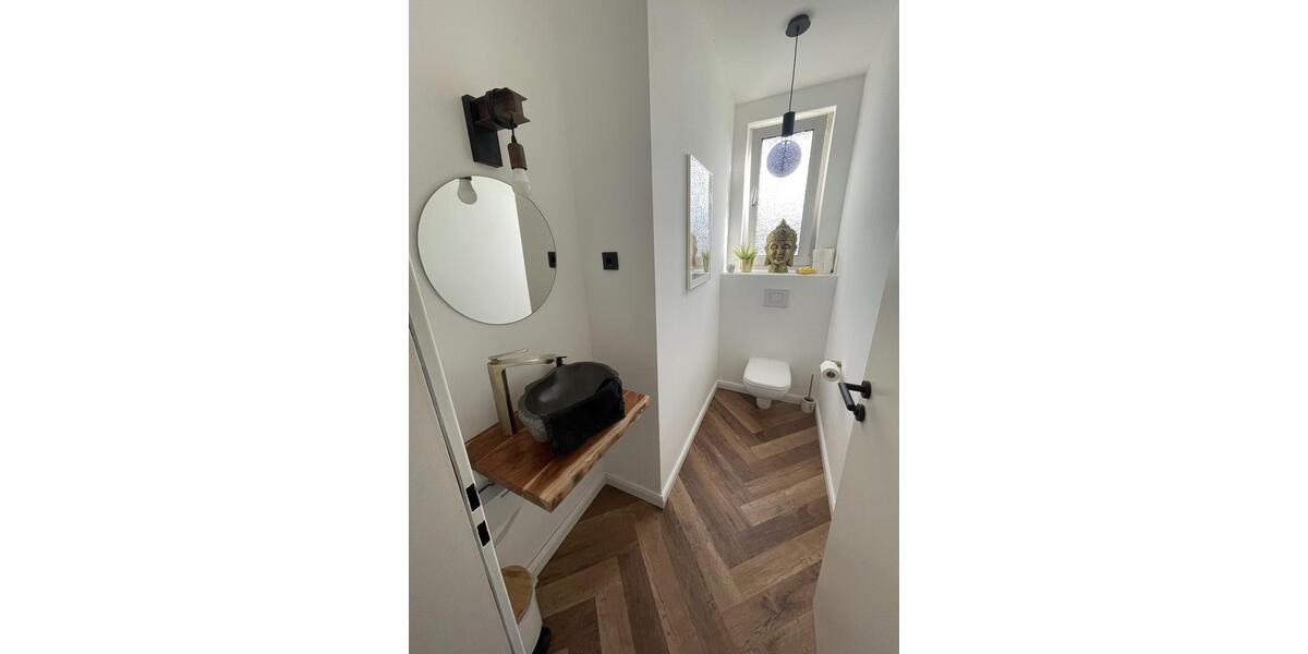 Etagenwohnung Krefeld Cracau - 4 Zimmer, 112 m&sup2;, 1.355&euro; | Angebot:25871602