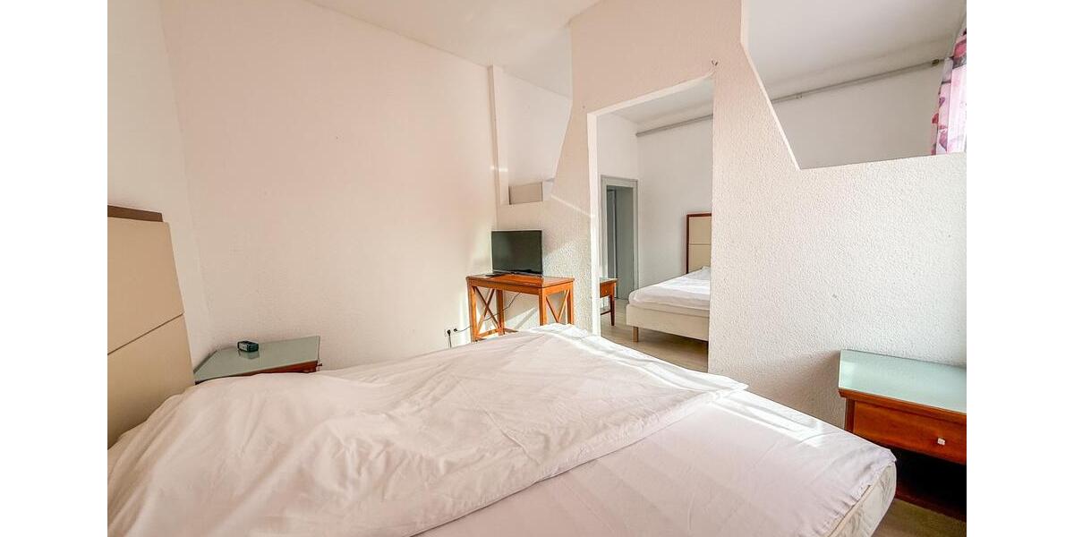 Wohnen auf Zeit Werdohl - 8 Zimmer, 180 m&sup2;, 12&euro; | Angebot:26127807