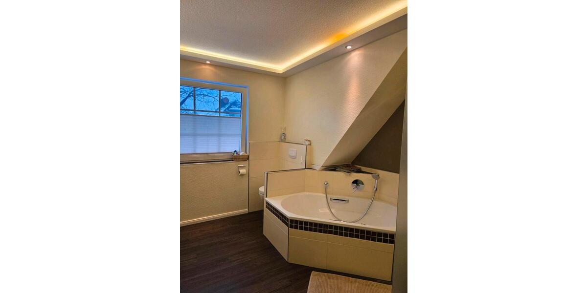 Dachgeschoßwohnung Fredenbeck - 3 Zimmer, 86 m&sup2;, 1.170&euro; | Angebot:26286164