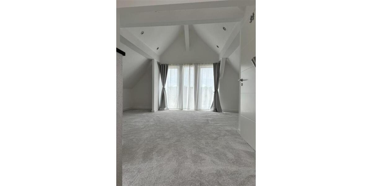 Einfamilienhaus Horb am Neckar - 7 Zimmer, 200 m&sup2;, 1.800&euro; | Angebot:25856131