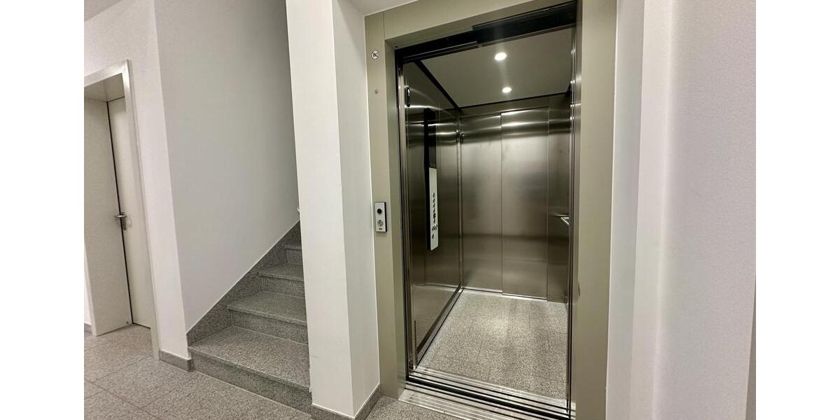 Erdgeschoßwohnung Eisenach - 3 Zimmer, 101 m&sup2;, 1.330&euro; | Angebot:25512318