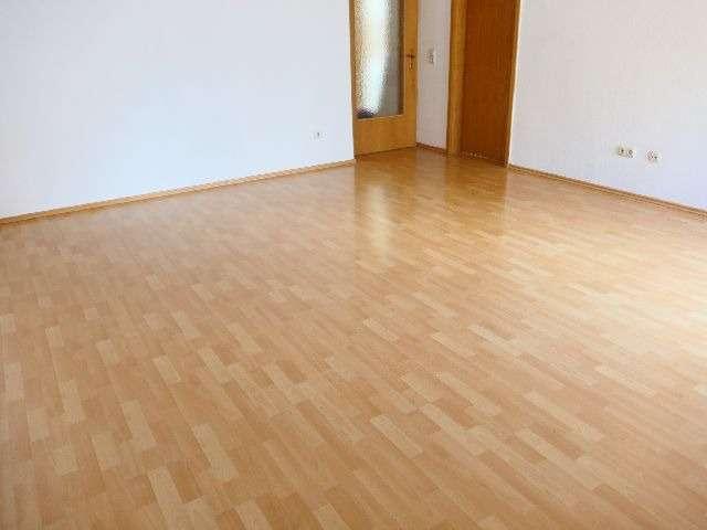 Etagenwohnung Lügde - 4 Zimmer, 95 m&sup2;, 415&euro; | Angebot:26461052