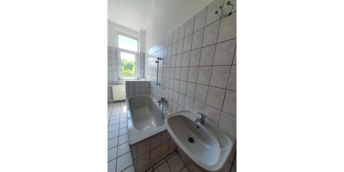 Etagenwohnung Apolda - 4 Zimmer, 98 m&sup2;, 870&euro; | Angebot:24672572