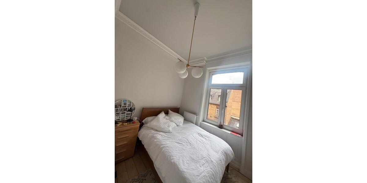 Etagenwohnung Wiesbaden Nordost - 4 Zimmer, 100 m&sup2;, 1.990&euro; | Angebot:26604135