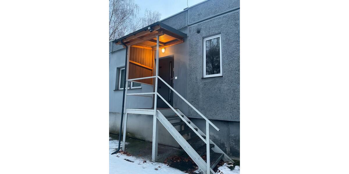 Erdgeschoßwohnung Jüterbog - 4 Zimmer, 120 m&sup2;, 1.200&euro; | Angebot:25407260