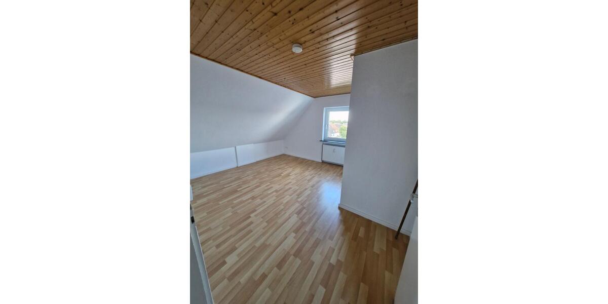 Dachgeschoßwohnung Osterholz-Scharmbeck Scharmbeck - 3 Zimmer, 48 m&sup2;, 455&euro; | Angebot:24876274