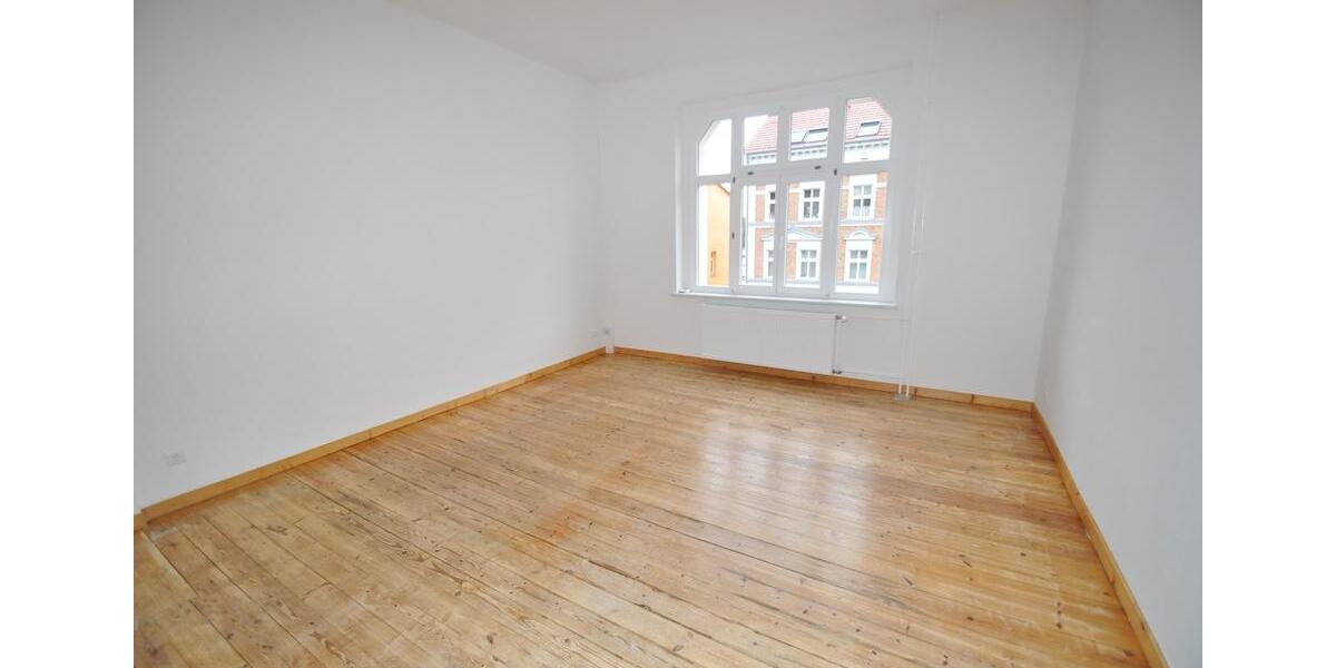 Etagenwohnung Prenzlau - 4 Zimmer, 111 m&sup2;, 1.000&euro; | Angebot:25483984