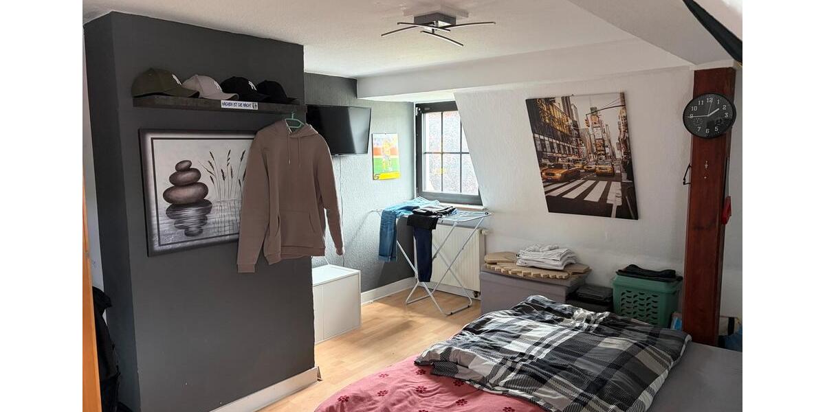 Dachgeschoßwohnung Sundern (Sauerland) - 3 Zimmer, 61 m&sup2;, 420&euro; | Angebot:26612545
