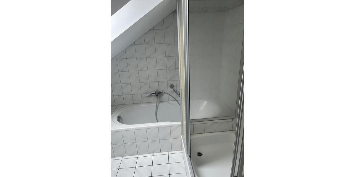 Dachgeschoßwohnung Buxheim - 3 Zimmer, 52 m&sup2;, 800&euro; | Angebot:26633305