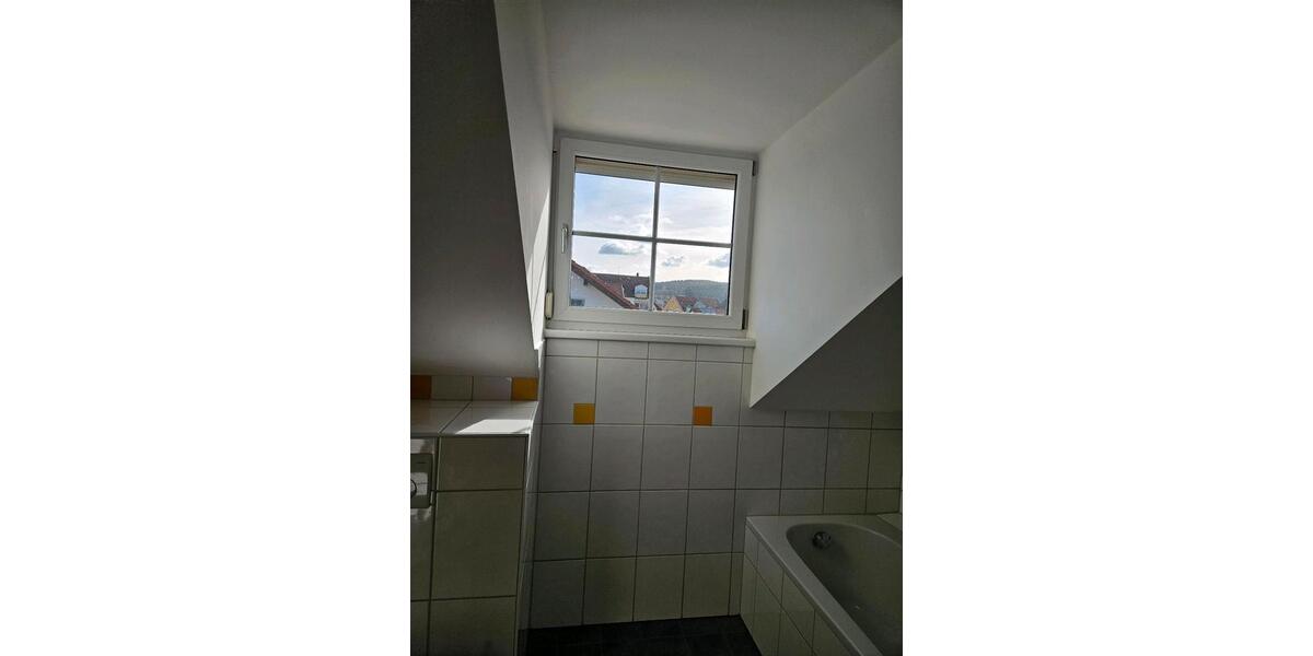 Dachgeschoßwohnung Cham - 3 Zimmer, 98 m&sup2;, 820&euro; | Angebot:18537304