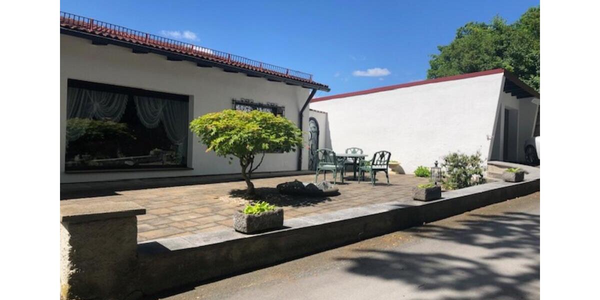 Erdgeschoßwohnung Kronach - 9 Zimmer, 250 m&sup2;, 2.998&euro; | Angebot:20430575