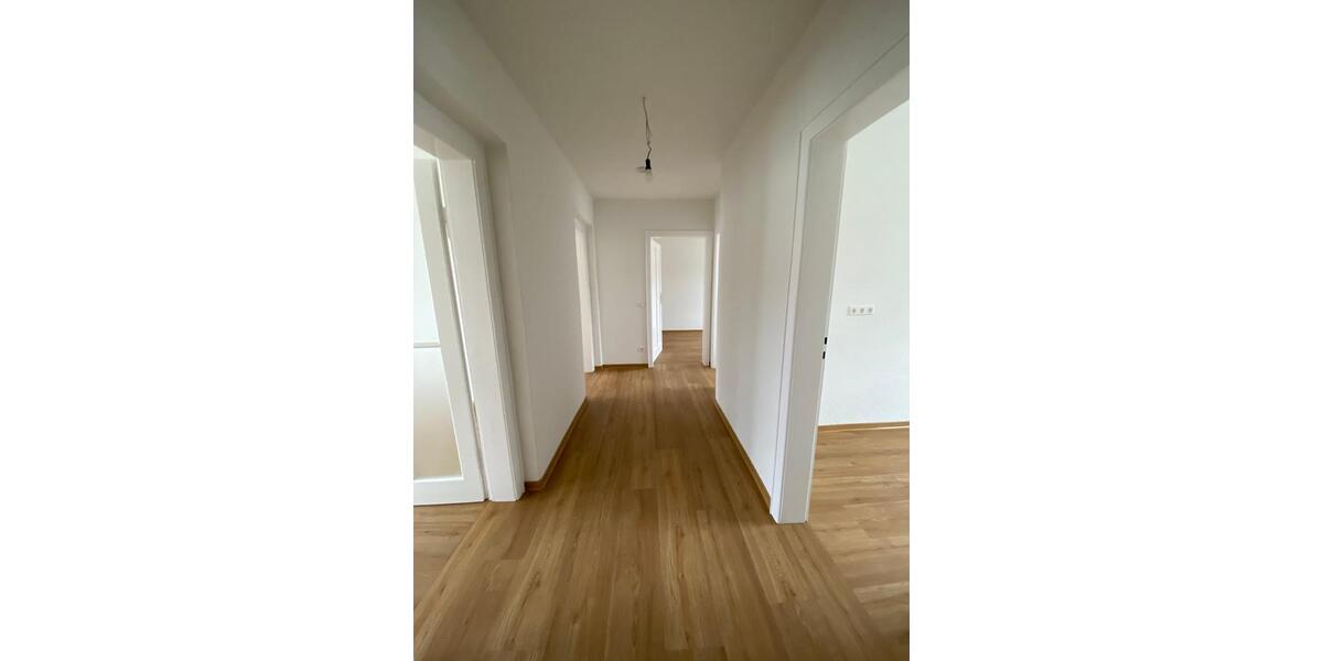 Etagenwohnung Kamenz - 4 Zimmer, 80 m&sup2;, 585&euro; | Angebot:23329885