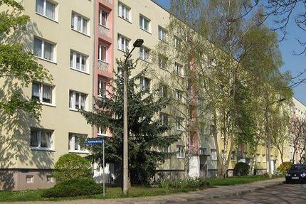 * Singlewohnung * ab Mitte November 2025 * zimmer