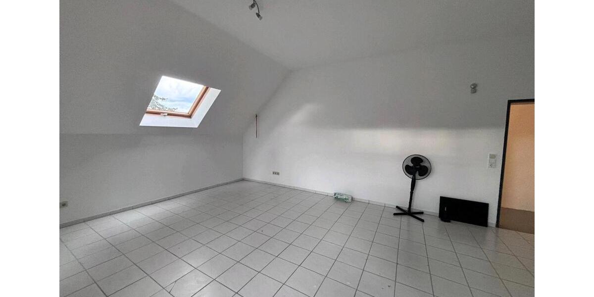 Dachgeschoßwohnung Kefenrod - 1 Zimmer, 36 m&sup2;, 350&euro; | Angebot:26102426