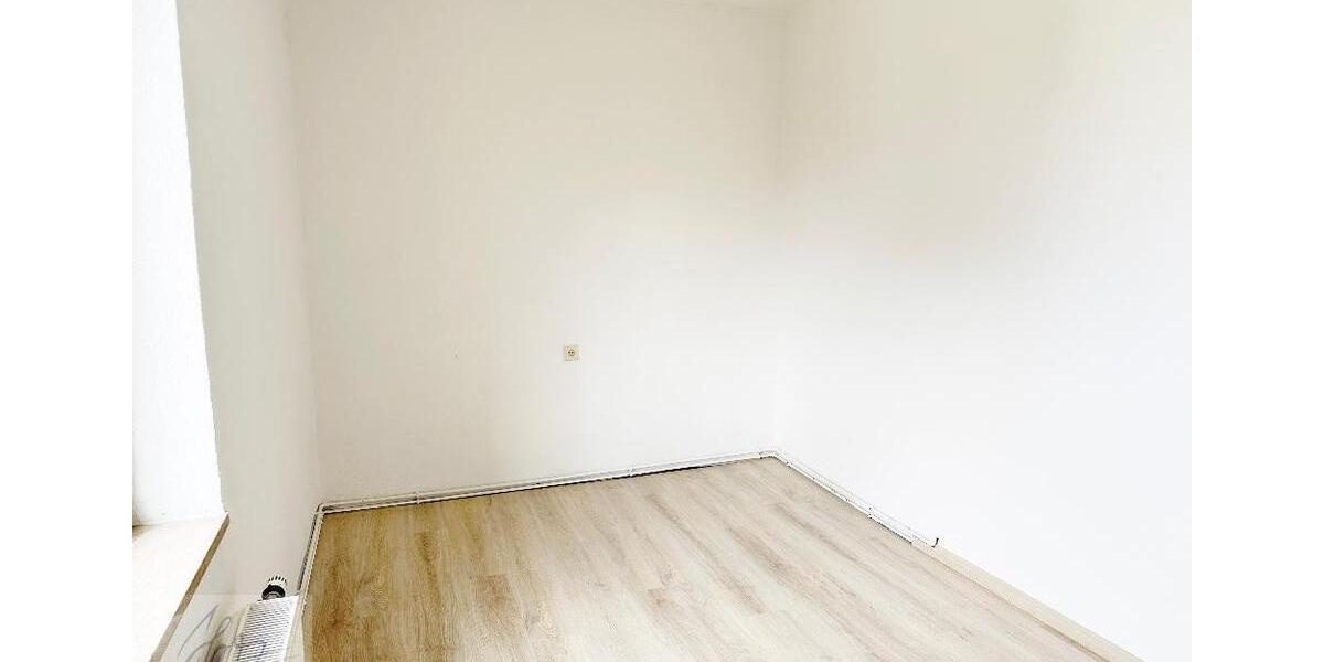 Etagenwohnung Nünchritz - 3 Zimmer, 62 m&sup2;, 320&euro; | Angebot:26400678