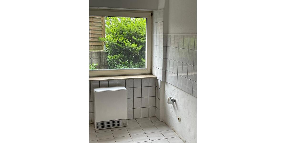 Sehr schöne Erdgeschosswohnung mit Balkon in zentrumsnaher Lage 3 zimmer