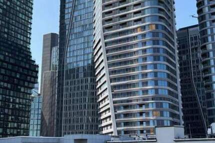 3 Zim DG Wohntraum am Roßmarkt mit Blick auf *Four Frankfurt* 3 zimmer