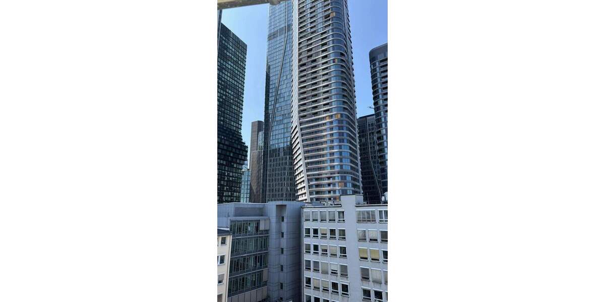 3 Zim DG Wohntraum am Roßmarkt mit Blick auf *Four Frankfurt* 3 zimmer