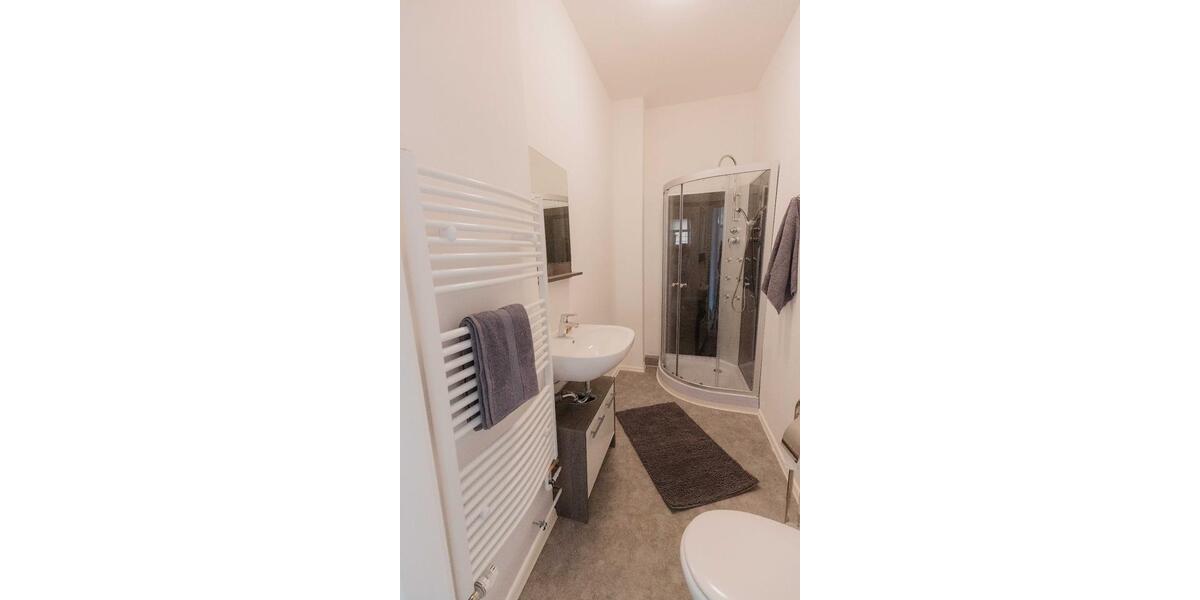 Wohnen auf Zeit Itzehoe - 8 Zimmer, 28 m&sup2;, 25&euro; | Angebot:26033228