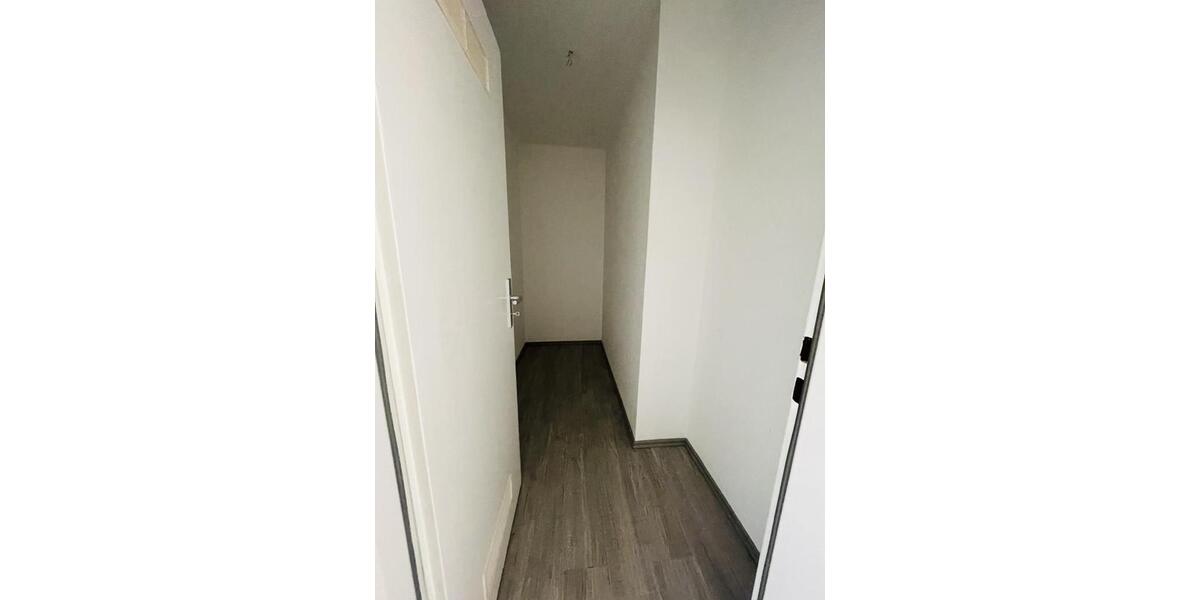 Etagenwohnung Neustadt an der Weinstraße - 2 Zimmer, 76 m&sup2;, 496&euro; | Angebot:25267366