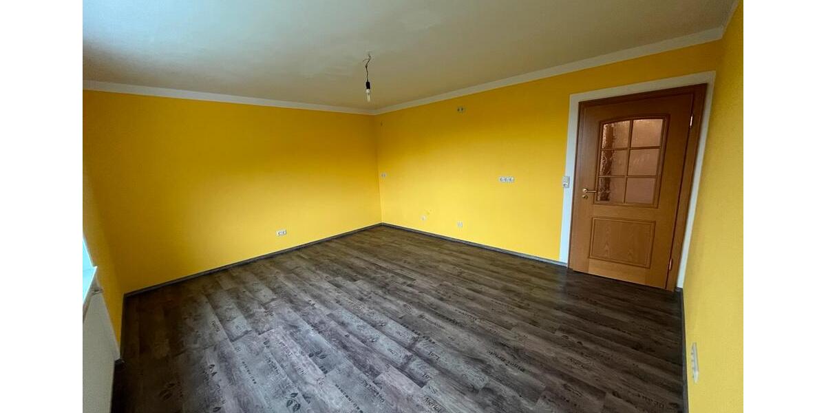 Etagenwohnung Oberviechtach - 4 Zimmer, 86 m&sup2;, 700&euro; | Angebot:26025724
