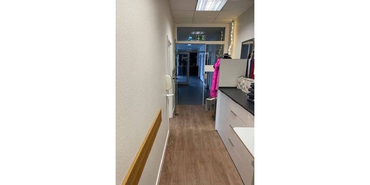 Gewerbeobjekt Steinhagen - 3 Zimmer, 120 m&sup2;, 1.200&euro; | Angebot:23886457