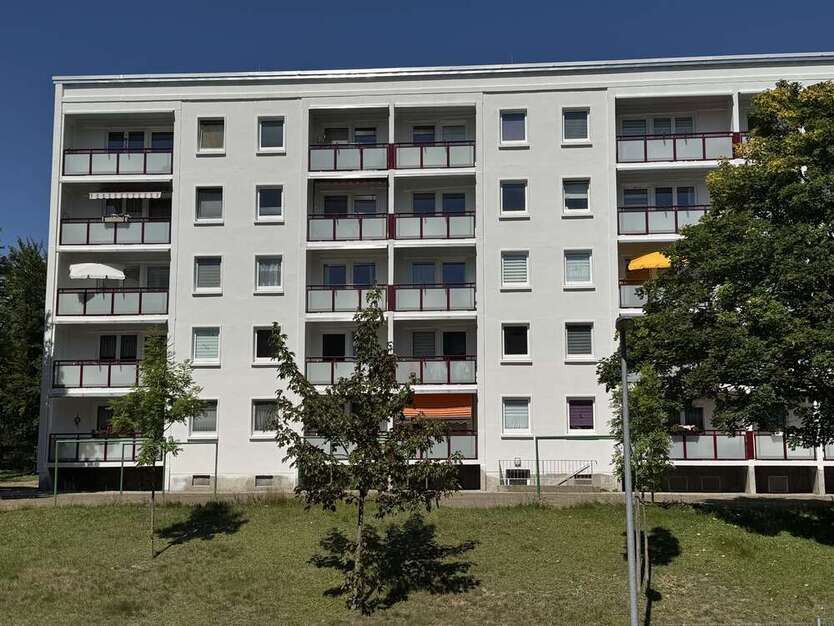 Wohnung zum Mieten in Brand-Erbisdorf 222 € 46.8 m² 2 zimmer