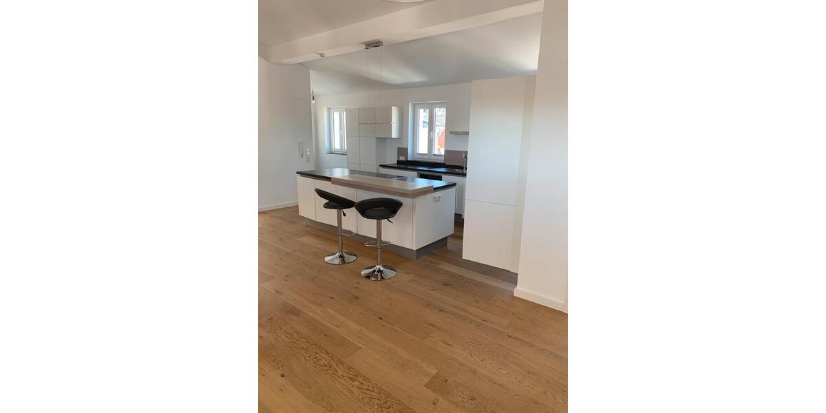 Dachgeschoßwohnung Brilon - 3 Zimmer, 108 m&sup2;, 1.200&euro; | Angebot:25995530