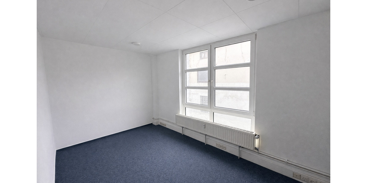 Etagenwohnung Bremerhaven Mitte - 5 Zimmer, 175 m&sup2;, 1.050&euro; | Angebot:25875195