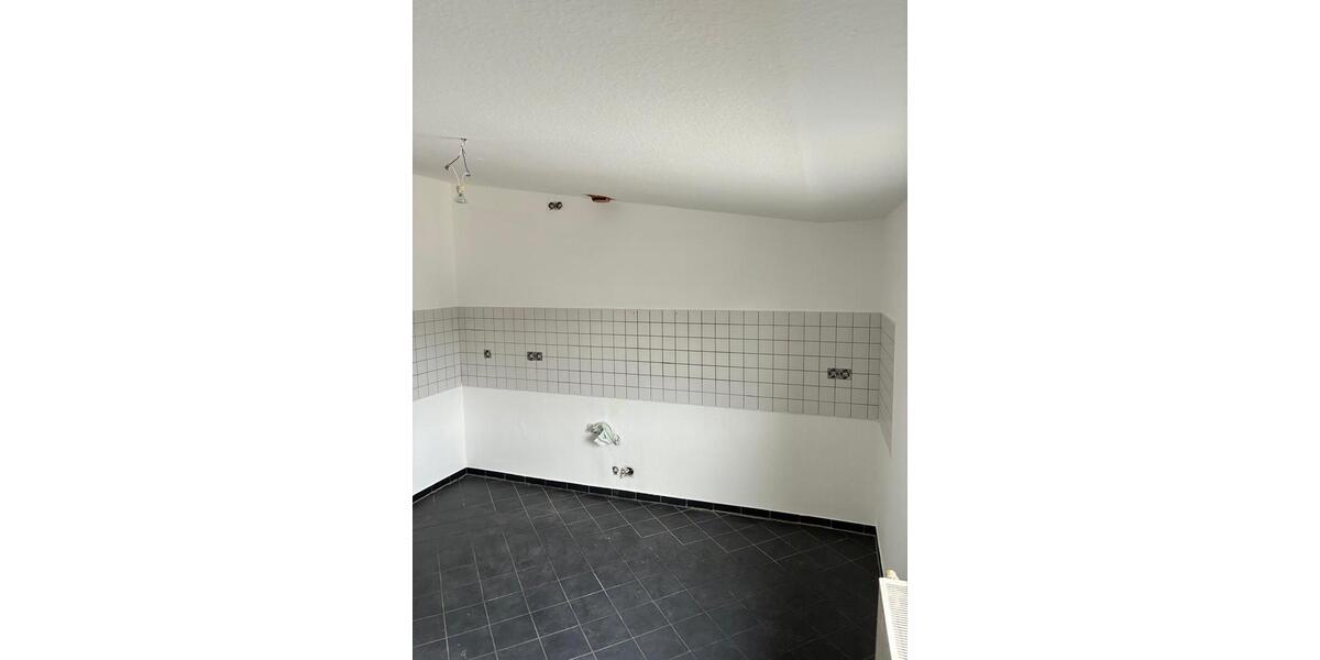 Dachgeschoßwohnung Gießen Allendorf - 4 Zimmer, 110 m&sup2;, 950&euro; | Angebot:26614053