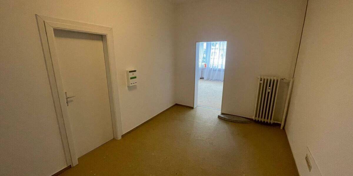 Helle 3-Zimmer-Wohnung mit großzügigen Räumen in zentraler Innenstadtlage 3 zimmer