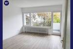 *Modernisierte 3-Zimmer-Wohnung mit Balkonblick ins Grüne* Tageslichtbad mit Wanne, Vinyl-Boden