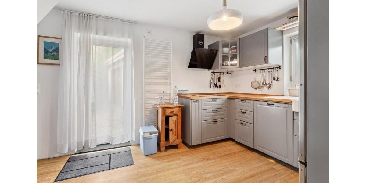 Etagenwohnung Blumberg - 3 Zimmer, 83 m&sup2;, 950&euro; | Angebot:24849072