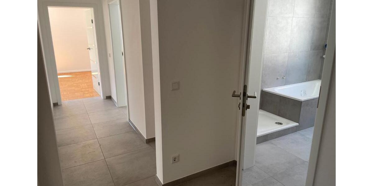 Etagenwohnung Schriesheim - 3.5 Zimmer, 102 m&sup2;, 1.400&euro; | Angebot:26670384