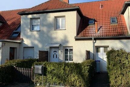 Kleines Reihenhaus mit 2,5-Zimmern im alten Dorf 2 zimmer