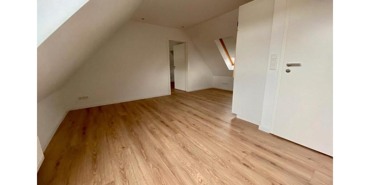 Dachgeschoßwohnung Hanau - 2 Zimmer, 45 m&sup2;, 750&euro; | Angebot:26493159