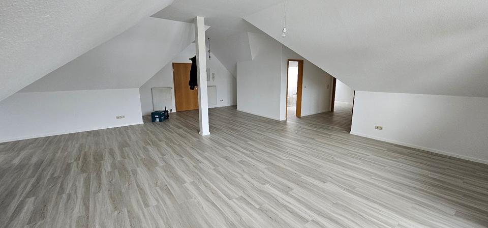 Dachgeschoßwohnung Schmalkalden - 2 Zimmer, 85 m&sup2;, 720&euro; | Angebot:24826967