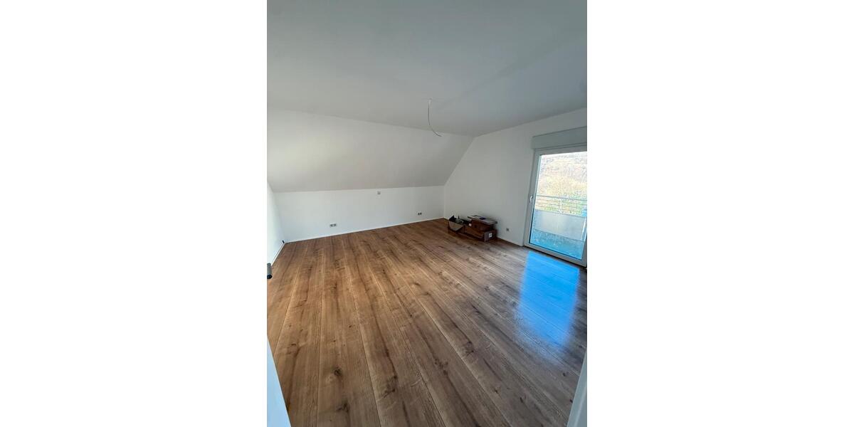 Dachgeschoßwohnung Frammersbach - 4 Zimmer, 100 m&sup2;, 850&euro; | Angebot:24705710