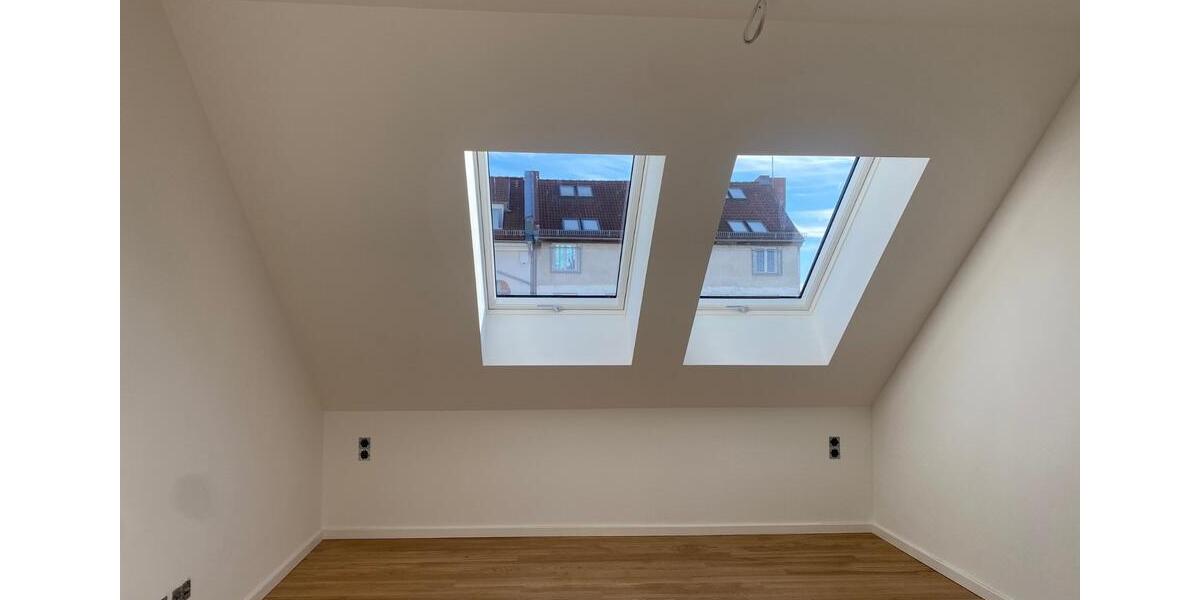 Dachgeschoßwohnung Berlin Mitte - 2.5 Zimmer, 137 m&sup2;, 2.900&euro; | Angebot:24847053