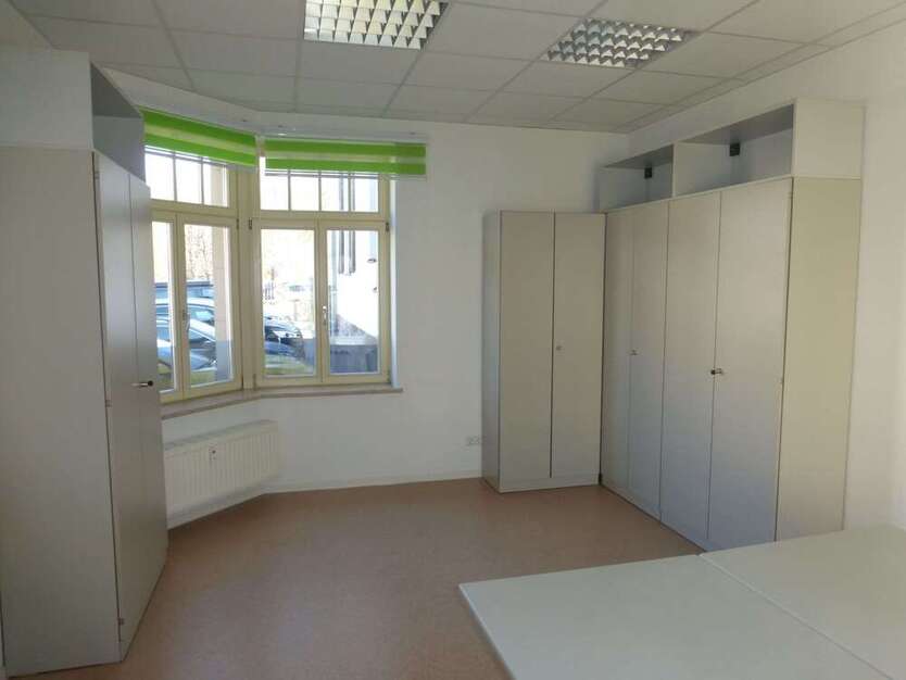 Büro in Hohenstein Ernstthal 270 € 67 m²