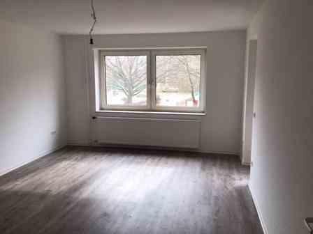 Moderne Wohnung für Singles und Paare mit Balkon zimmer
